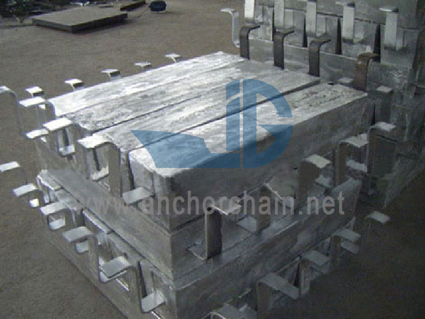 Anode en aluminium pour réservoir de stockage