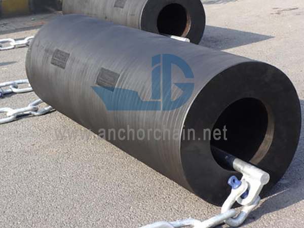 Garde-boue en caoutchouc cylindrique