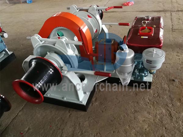 Guindeau d'ancre diesel